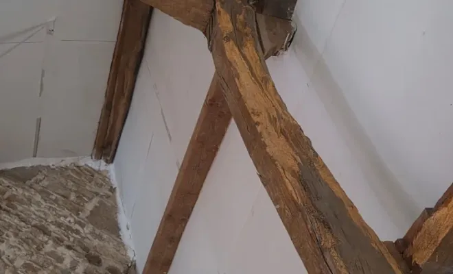 Traitement de charpente dans la Manche : pourquoi cela est-il important ?, Maen Roch, Progrès Rénovation