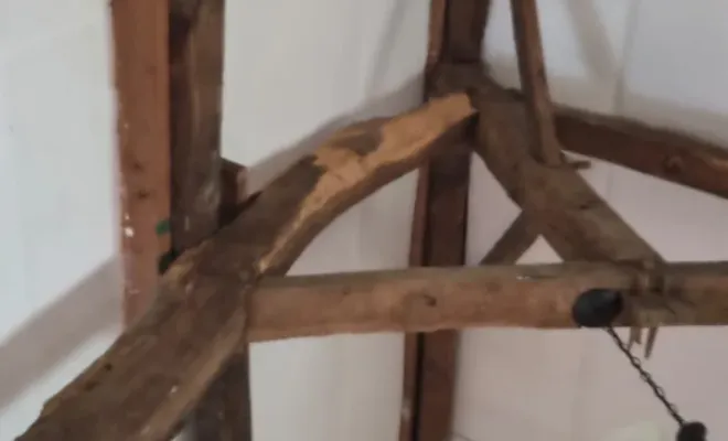 Traitement de charpente dans la Manche : pourquoi cela est-il important ?, Maen Roch, Progrès Rénovation