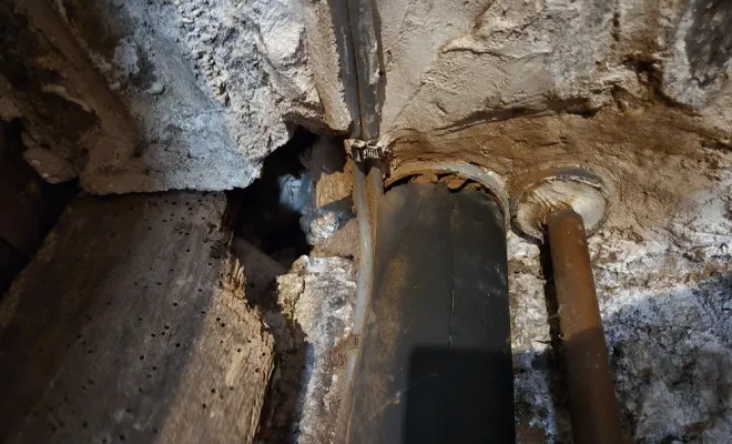 Traitement d'une charpente et renforcement à la résine époxy, Maen Roch, Progrès Rénovation